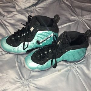 Nike Jordan’s Teal Foamposites Size 6